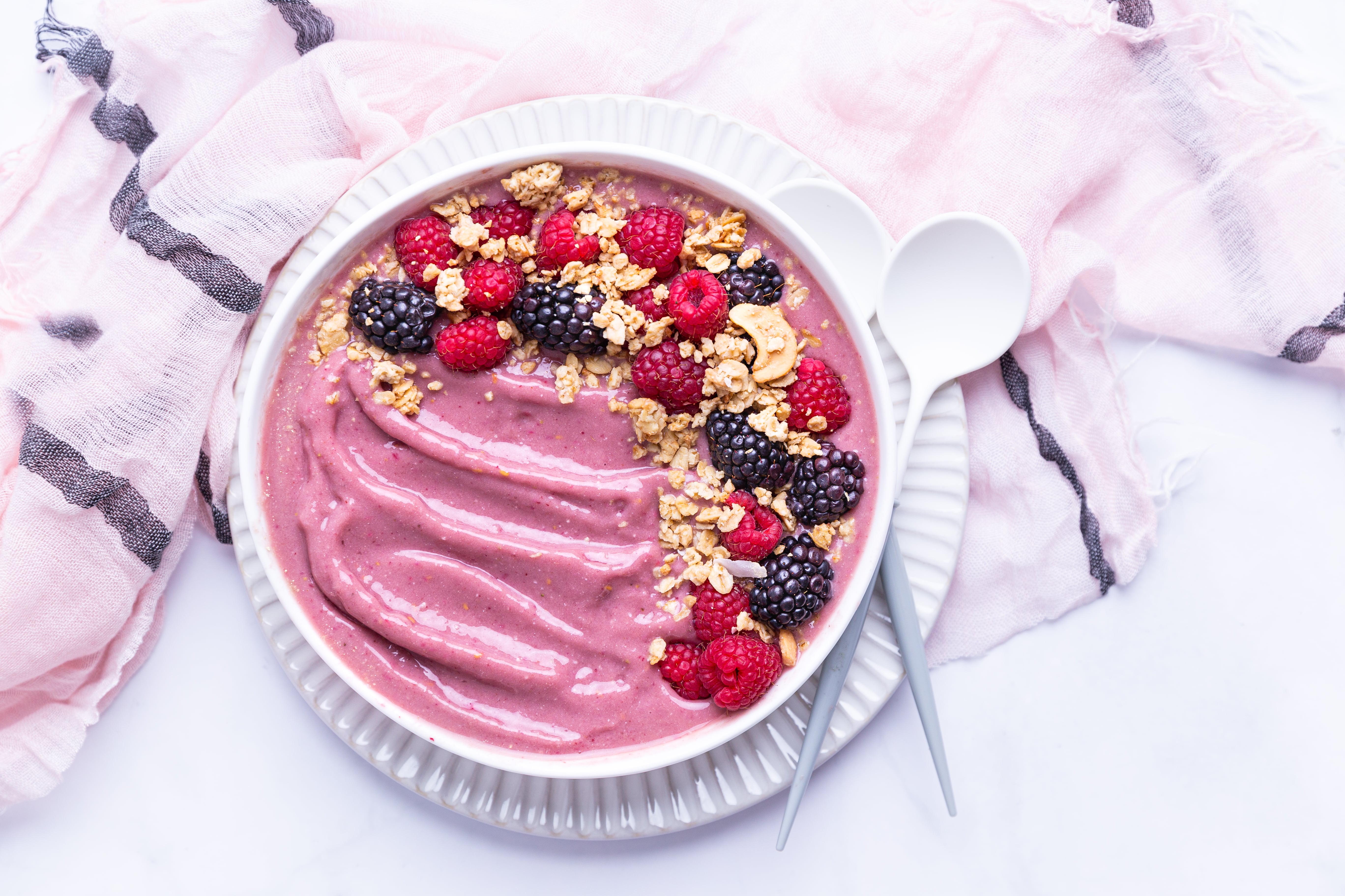 Strawberry Sunshine Bowl – Essential Sports Nutrition